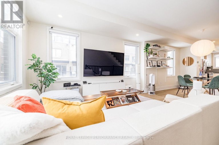 29270056/225-makadewa-private-w/cfb-rockcliffe-and-area/ottawa/ontario/K1K0P2_21