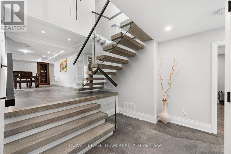 28864114/2318-summerside-drive/manotick-east-to-manotick-station/ottawa/ontario/K4M1B4_21