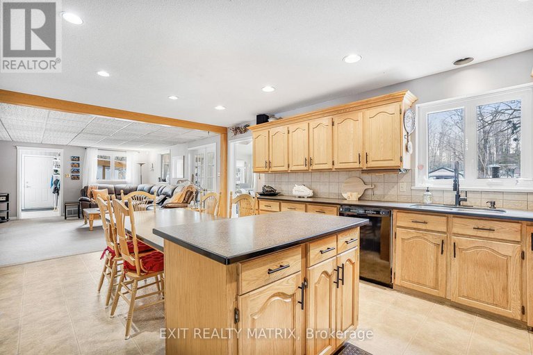 28103787/732-pattee-road/champlain-twp/champlain/ontario/K6A0G1_18