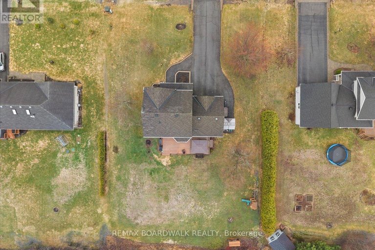 29673250/8044-craig-farm-drive/metcalfe/ottawa/ontario/K0A2P0_46