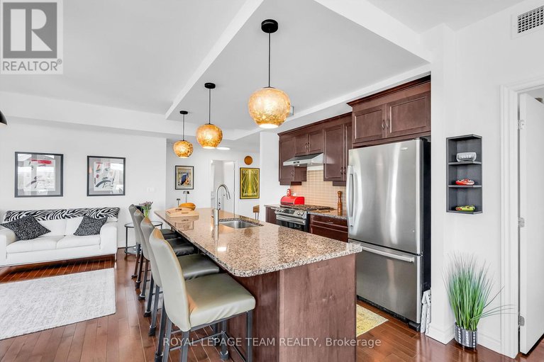 28487683/413-575-byron-avenue/mckellarhighland/ottawa/ontario/K2A1R7_10