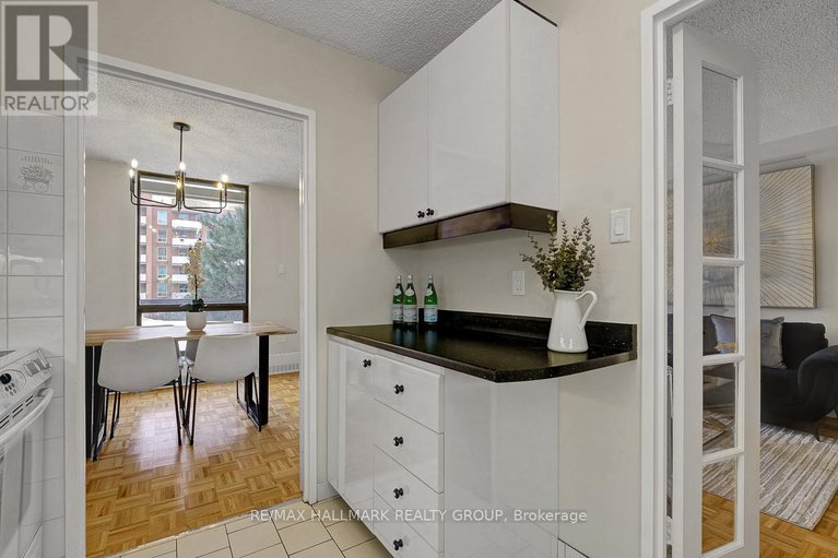 29425876/105-505-st-laurent-boulevard/viscount-alexander-park/ottawa/ontario/K1K3X4_18