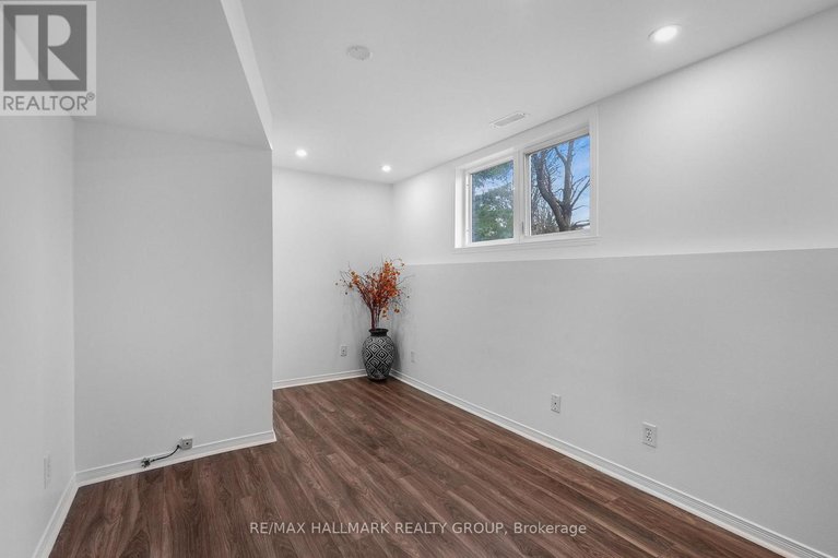 29592597/436-yves-street/town-of-rockland/clarence-rockland/ontario/K4K1E9_30