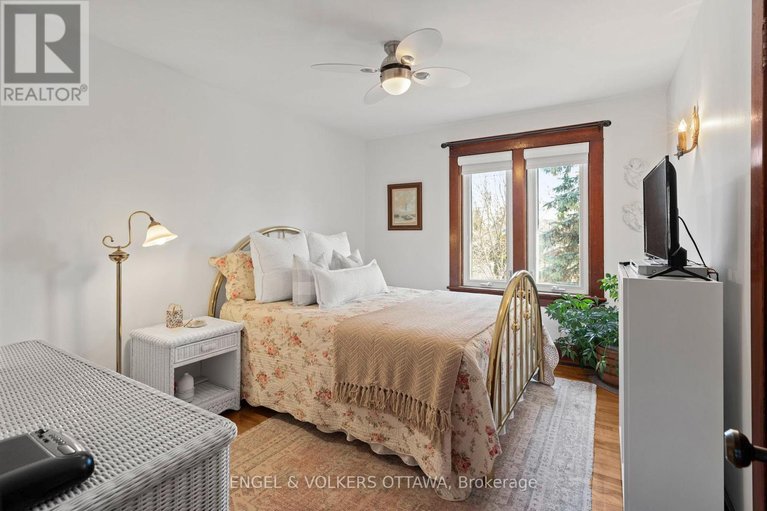 29466007/44-hampton-avenue/ottawa-west/ottawa/ontario/K1Y0N2_18