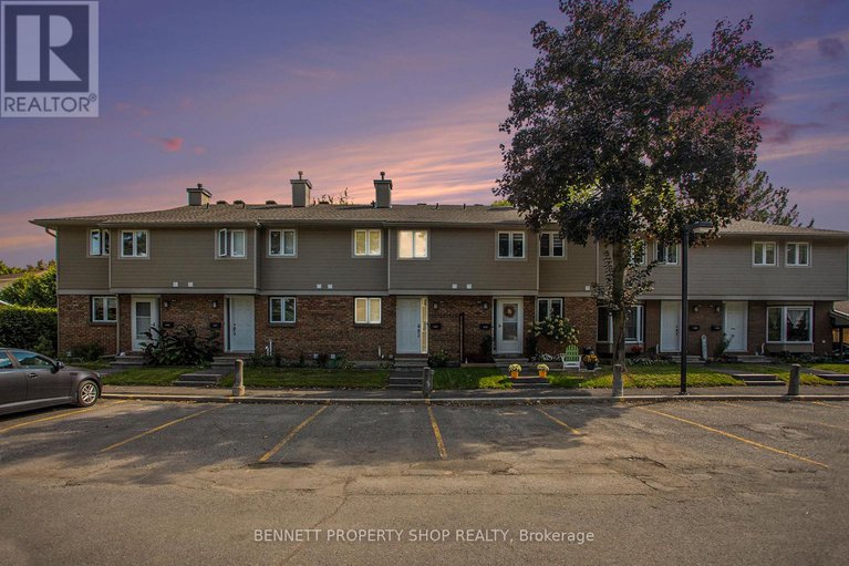 28865552/77-1642-du-sommet-place/chateauneuf/ottawa/ontario/K1C4Y9_21