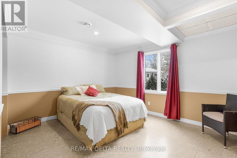 29665942/1819-baseline-road/clarencerockland-twp/clarence-rockland/ontario/K0A1N0_35