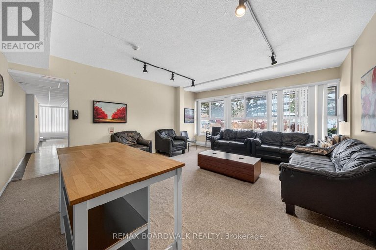 29509704/704-1785-frobisher-lane/riverview-park/ottawa/ontario/K1G3T7_18