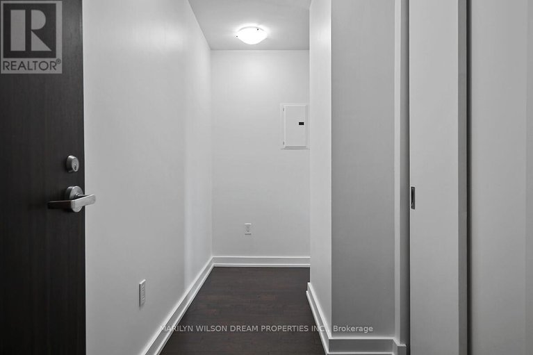 28560756/1101-111-champagne-avenue-s/west-centre-town/ottawa/ontario/K1S5V3_9