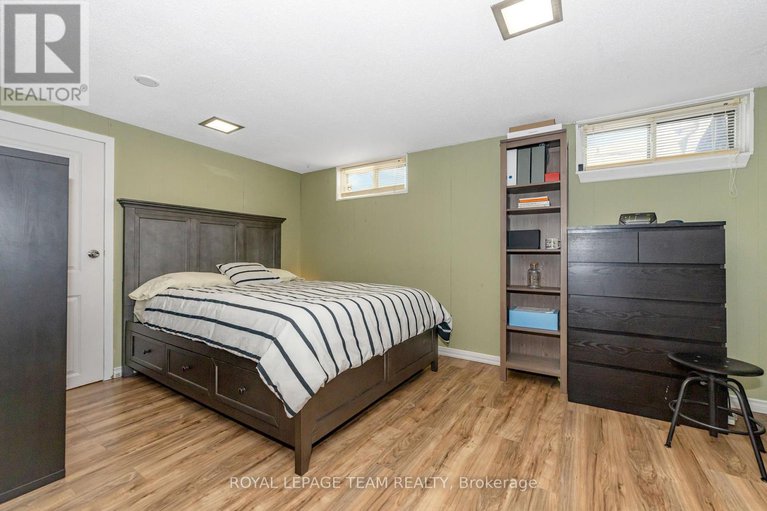 28251977/b-909-elmsmere-road/beacon-hill-south/ottawa/ontario/K1J8G4_21