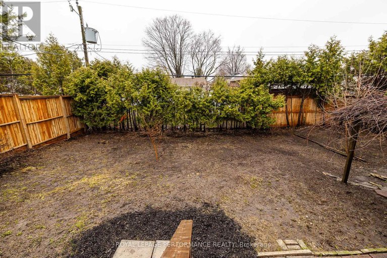 29628289/36-largo-crescent/meadowlandscrestview/ottawa/ontario/K2G3C7_38