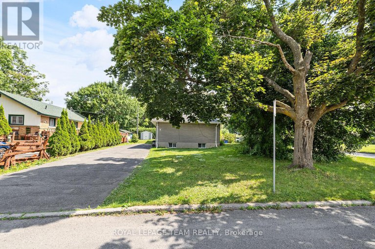 28567956/467-469-braydon-avenue/riverview-park/ottawa/ontario/K1G0W7_7