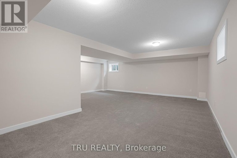 28405876/517-oldenburg-avenue/btwn-franktown-rd-fallowfield-rd/ottawa/ontario/K0A2Z0_25