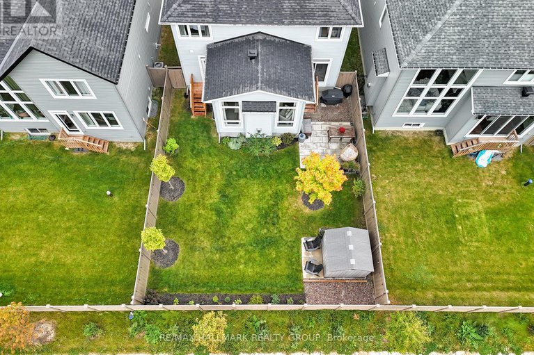 28760671/716-kirkham-crescent/btwn-franktown-rd-fallowfield-rd/ottawa/ontario/K0A2Z0_45