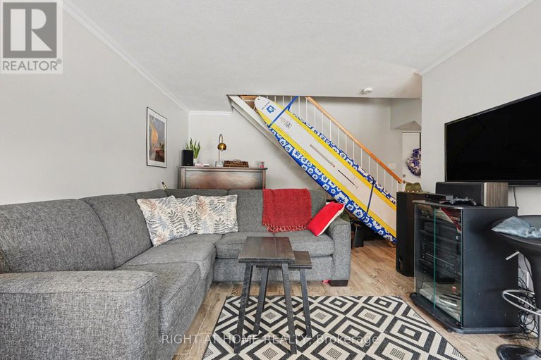 29439108/121-12-corkstown-road/lakeview-park/ottawa/ontario/K2H5B3_7