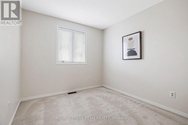 28596547/1473-bryson-lane/sawmill-creektimbermill/ottawa/ontario/K1T2T7_28