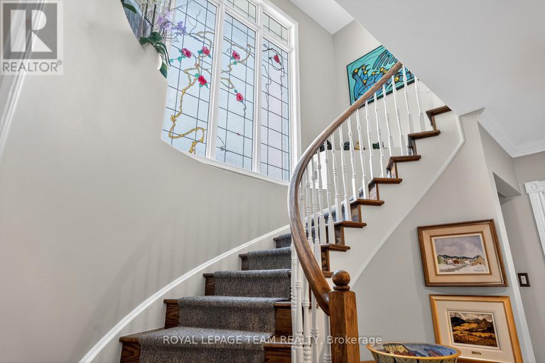 28984788/19-bittern-court/rockcliffe/ottawa/ontario/K1L8K9_23