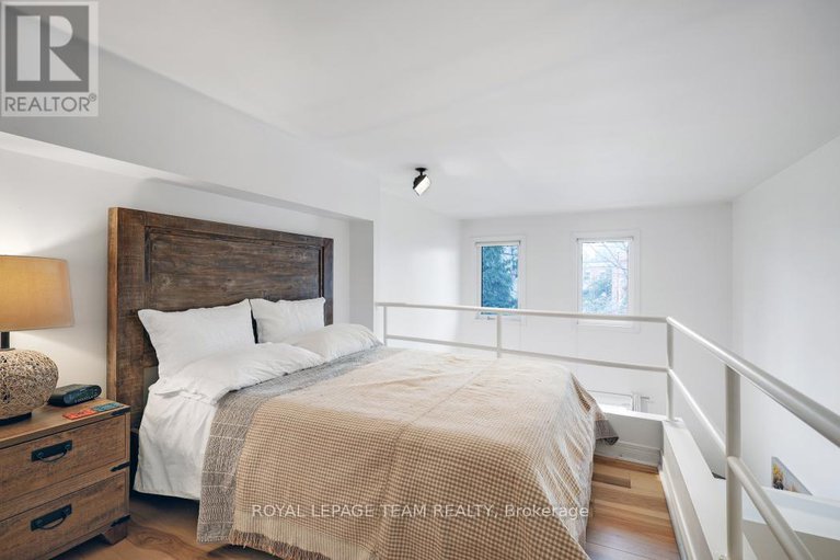 28575648/11-215-st-patrick-street/lower-townbyward-market/ottawa/ontario/K1N5K2_24