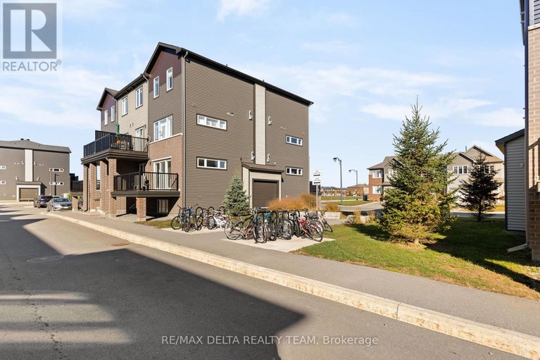 29052296/a-706-amberwing-private/avalon-west/ottawa/ontario/K4A5H5_23