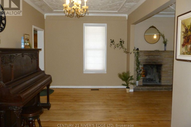 29471578/453-may-street/winchester/north-dundas/ontario/K0C2K0_17