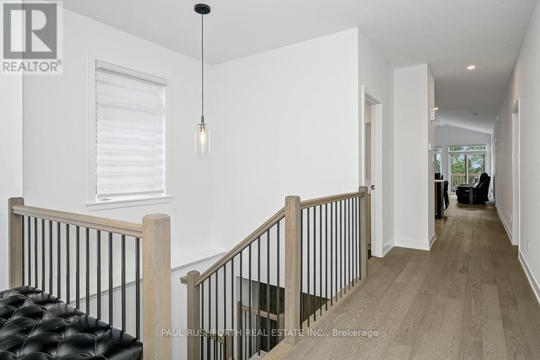 28592646/568-knotridge-street/mer-bleuebradley-estatesanderson-park/ottawa/ontario/K1W0M2_4
