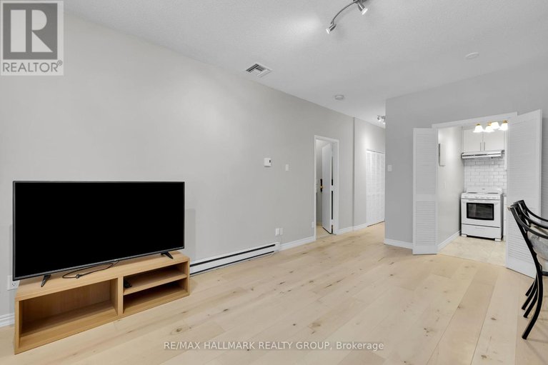28542940/104-475-laurier-avenue-w/ottawa-centre/ottawa/ontario/K1R7X1_15