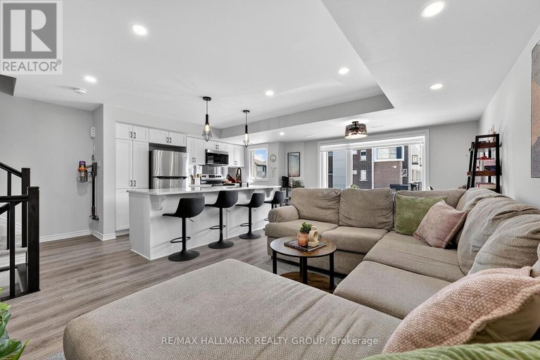 28509446/551-takamose-private/cfb-rockcliffe-and-area/ottawa/ontario/K1K5A5_13