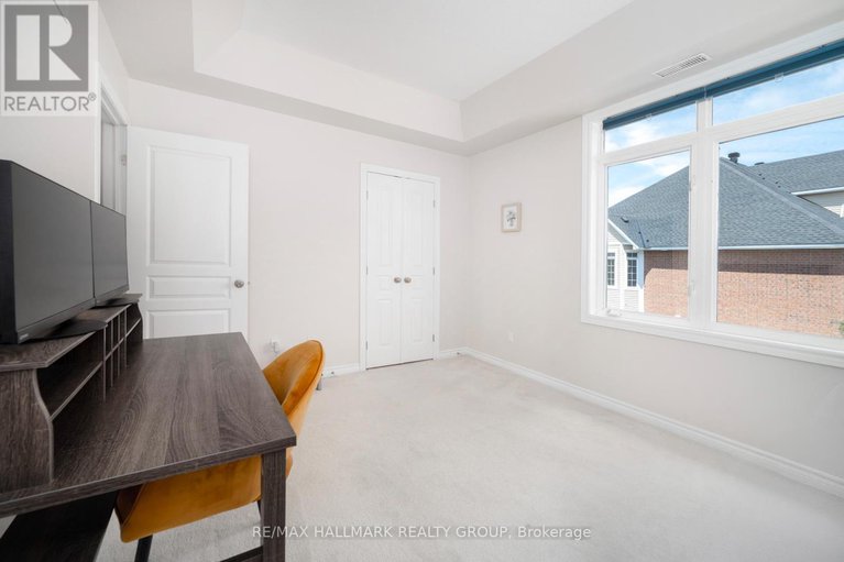 28582294/39-39-hawkstone-gate/beaverbrook/ottawa/ontario/K2K0A3_17