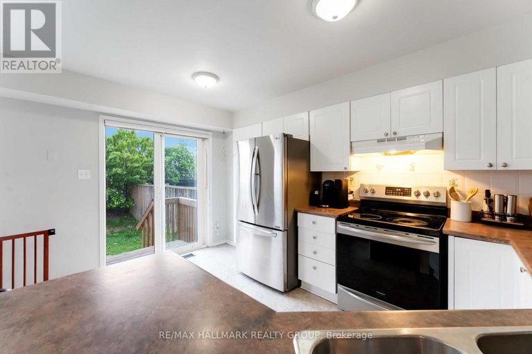 28384628/1532-duplante-avenue/fallingbrookpineridge/ottawa/ontario/K4A3Z2_12