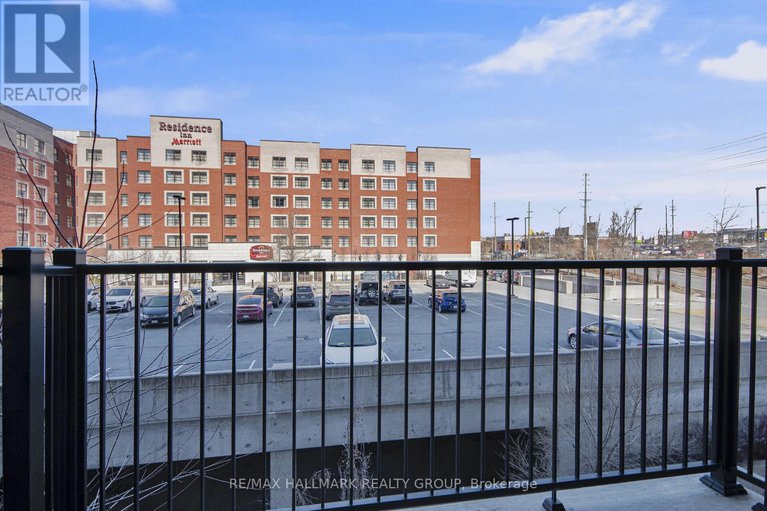 28525899/208-555-anand-private/riverside-park-south/ottawa/ontario/K1V2R7_25