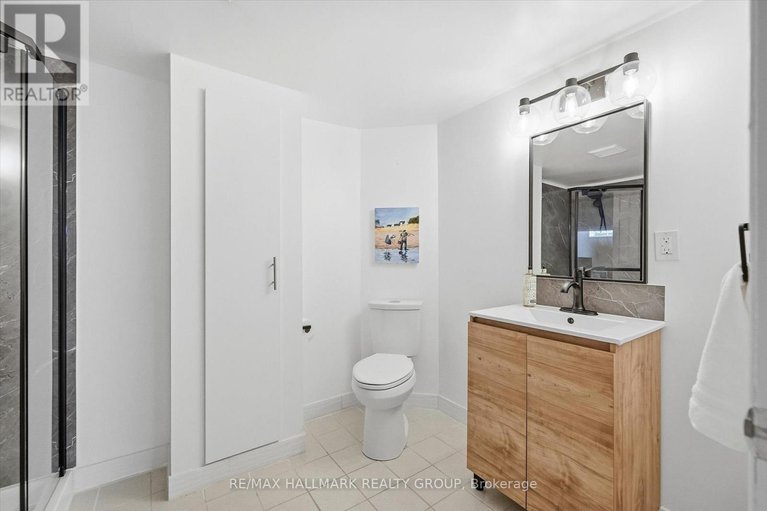 29425296/1660-country-walk-drive/chapel-hill/ottawa/ontario/K1C8E2_43