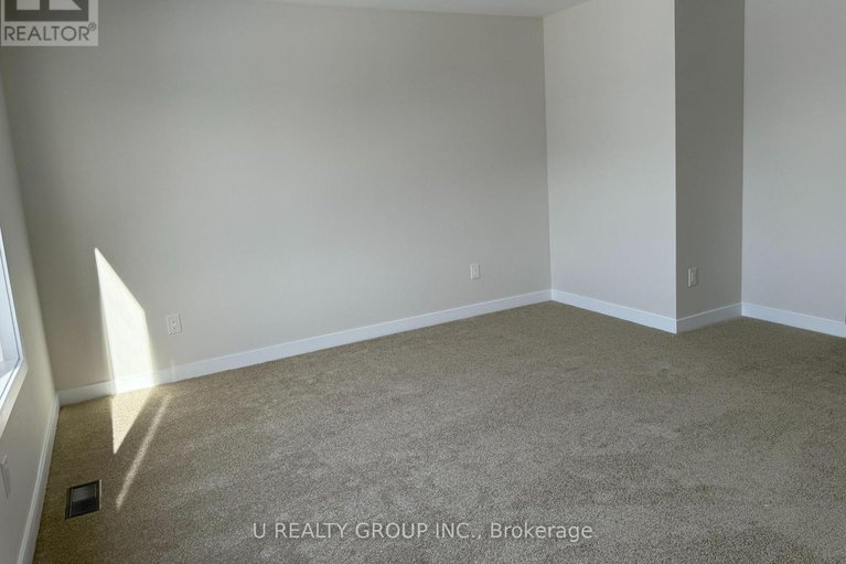 29330724/210-ginebik-way/blossom-parkkemp-parkfindlay-creek/ottawa/ontario/K1X0H4_33