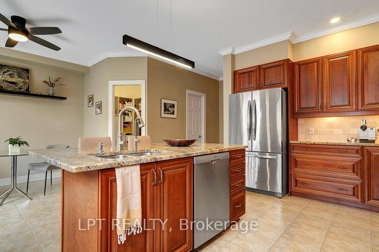 29614830/176-lanark-avenue/westboro-north/ottawa/ontario/K1Z1E5_20