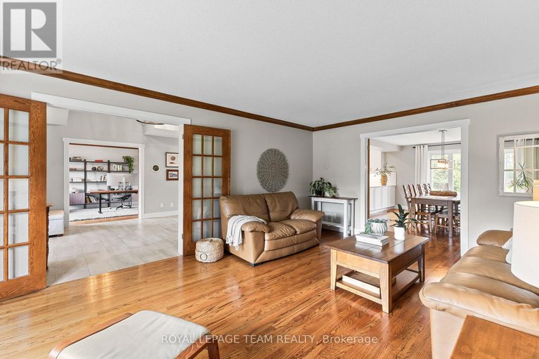 28585441/1108-lena-avenue/manotick-long-island-nicholls-island/ottawa/ontario/K4M1G2_21