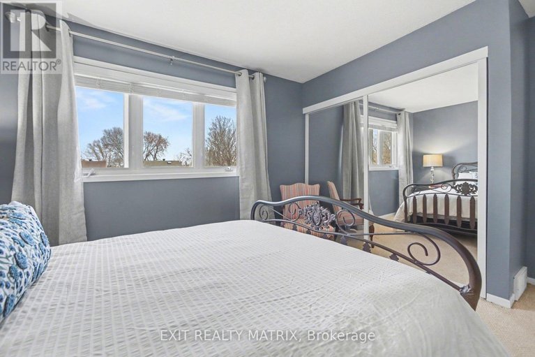 29667143/1583-sunview-drive/orleanssunridge/ottawa/ontario/K1C5A6_20