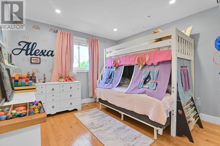 28477171/135-acklam-terrace/morgans-grantsouth-march/ottawa/ontario/K2K2J4_19
