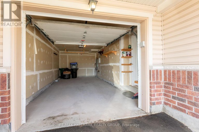 28782242/2427-nutgrove-avenue/half-moon-bay/ottawa/ontario/K2J0X4_32