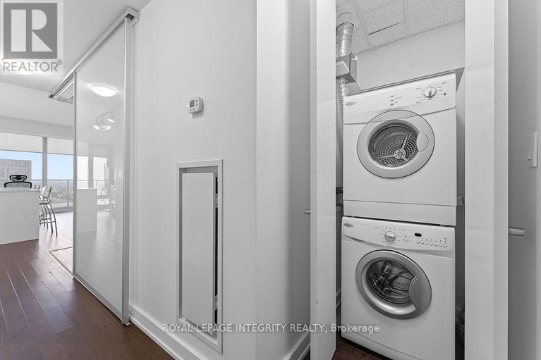 29110736/1908-111-champagne-avenue-s/west-centre-town/ottawa/ontario/K1S5V3_10