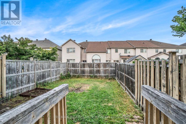 28803374/714-regiment-avenue/emerald-meadowstrailwest/ottawa/ontario/K2M0E3_20