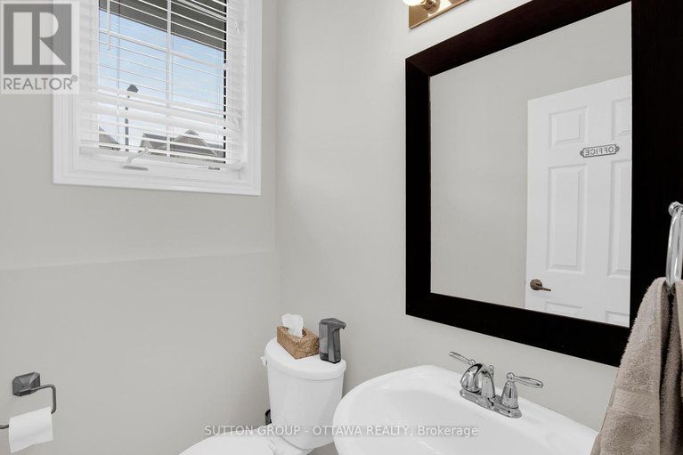 28595702/3123-burritts-rapids-place/half-moon-bay/ottawa/ontario/K2J0S8_27