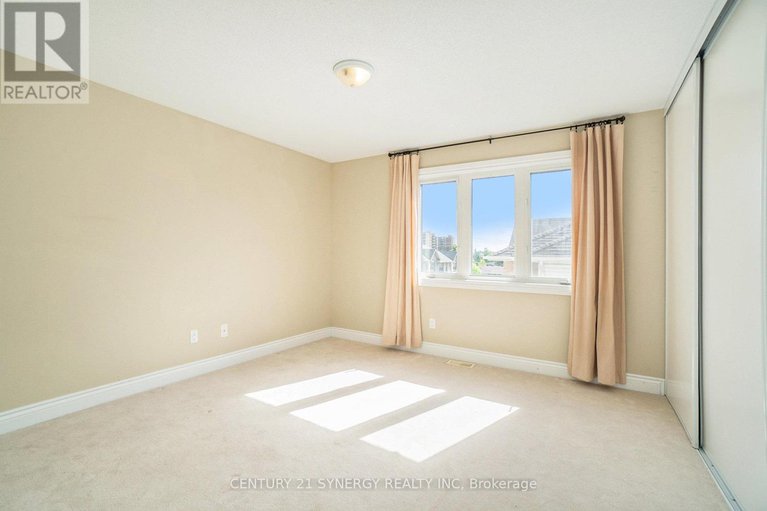 28639887/155-scout-street/central-park/ottawa/ontario/K2C4E2_14