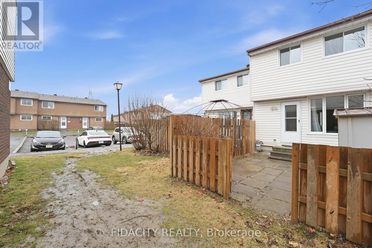 29621075/31-16-glencoe-street/arlington-woods/ottawa/ontario/K2H8S6_37
