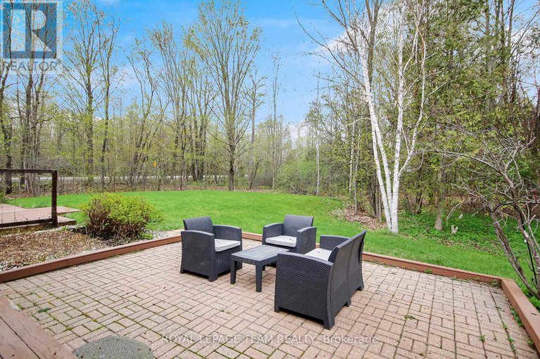 28297086/5719-stuewe-drive/manotick-east-to-manotick-station/ottawa/ontario/K4M1L2_40