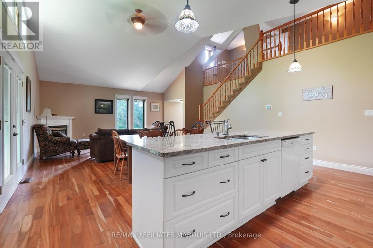 28455162/18467-andre-avenue/south-glengarry-charlottenburgh-twp/south-glengarry/ontario/K0C1S0_36