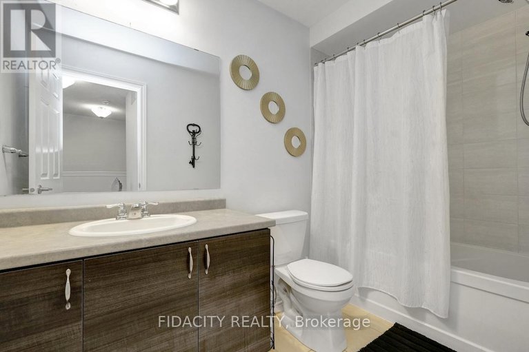 28749248/111-gelderland-private/emerald-meadowstrailwest/ottawa/ontario/K2V0H8_17