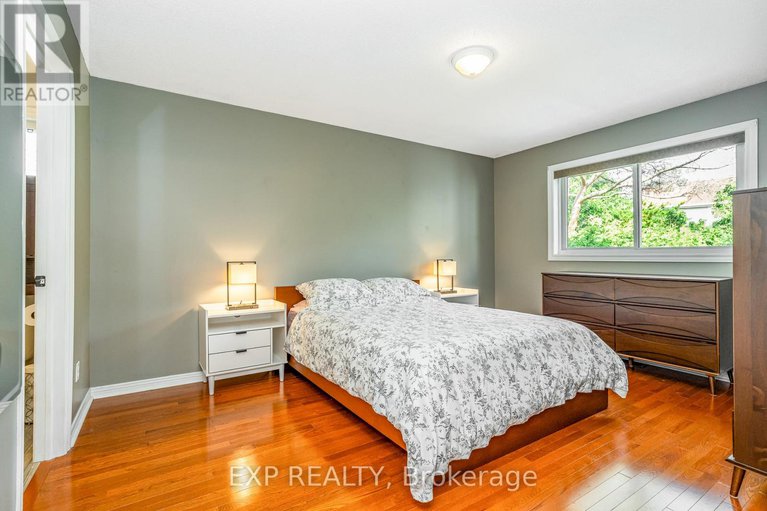 28595506/18-hawley-crescent/bridlewood/ottawa/ontario/K2M1T3_11