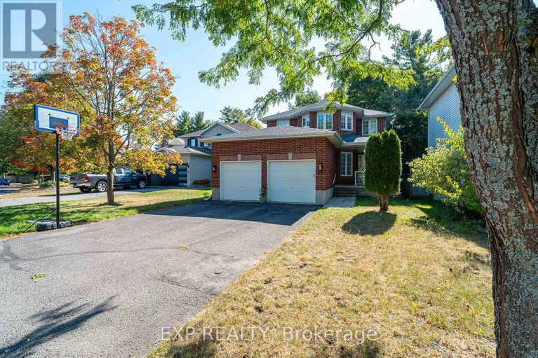 28872307/66-newcastle-avenue/morgans-grantsouth-march/ottawa/ontario/K2K3B5_1