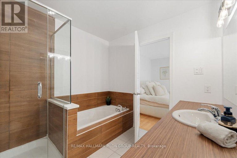 28279535/104-lionel-private/springridgeeast-village/ottawa/ontario/K4A0X1_15