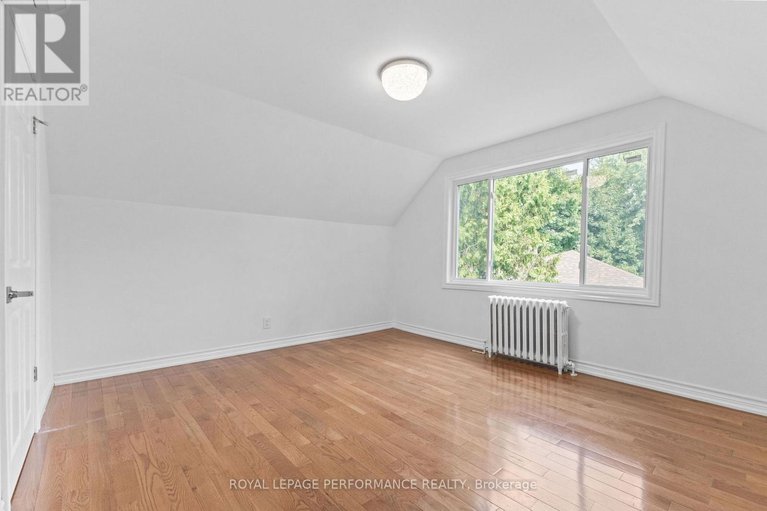28864707/10-argue-drive/borden-farmstewart-farmcarleton-heightsparkwood-hills/ottawa/ontario/K2E6S1_17