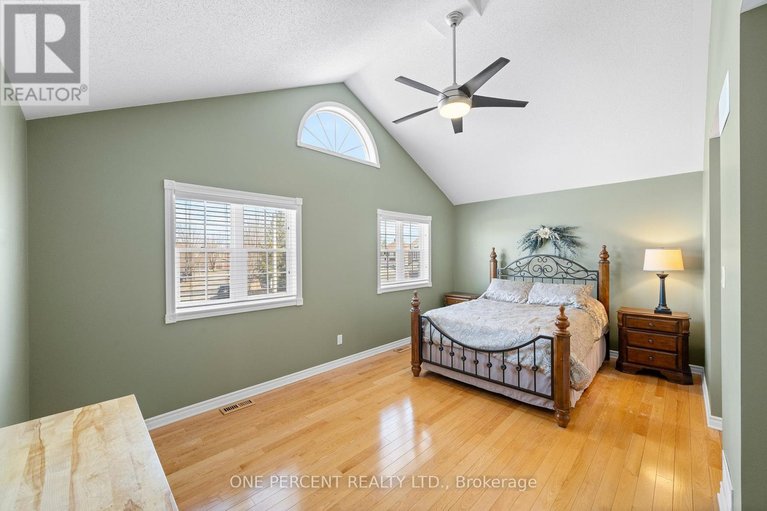 29586149/2113-hallendale-street/springridgeeast-village/ottawa/ontario/K4A4S1_22