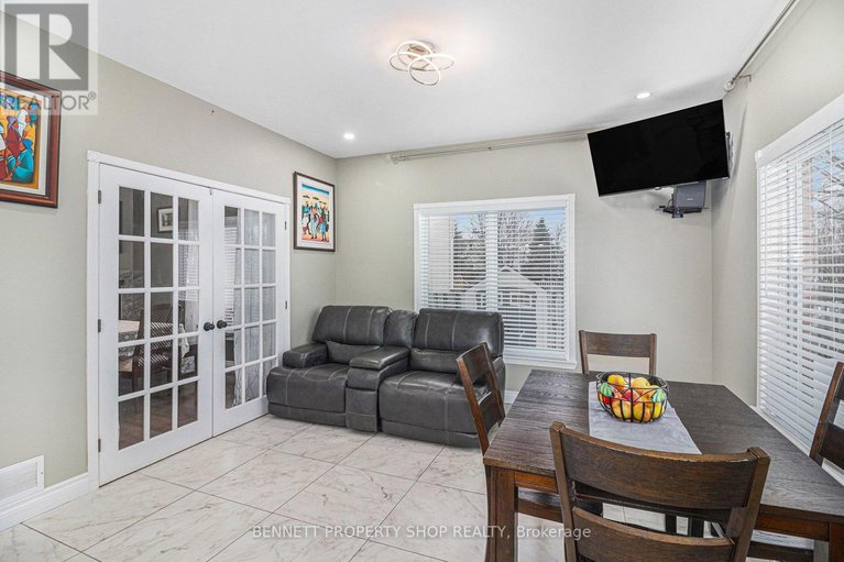 29256595/1067-rocky-harbour-crescent/riverside-southgloucester-glen/ottawa/ontario/K1V1V3_18